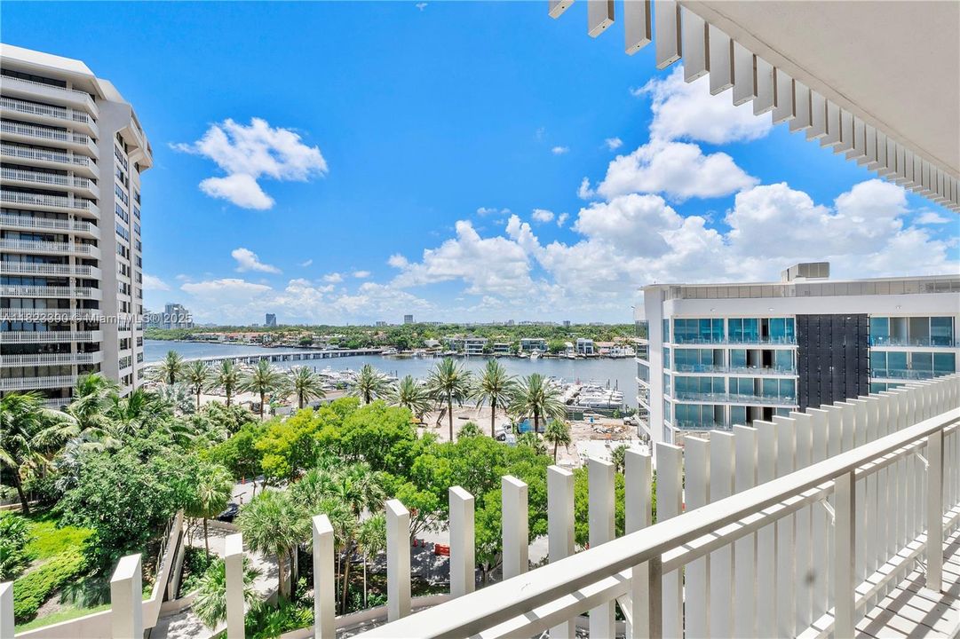 待售: $1,089,000 (2 贝兹, 2 浴室, 1642 平方英尺)