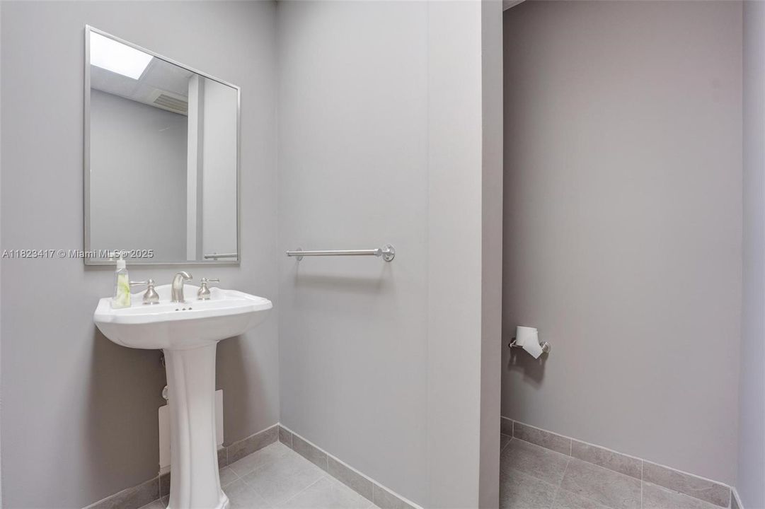 待售: $3,299,000 (0 贝兹, 0 浴室, 0 平方英尺)