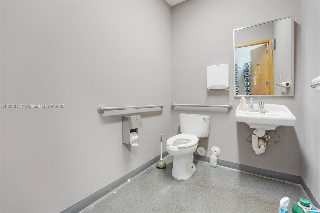 待售: $3,299,000 (0 贝兹, 0 浴室, 0 平方英尺)