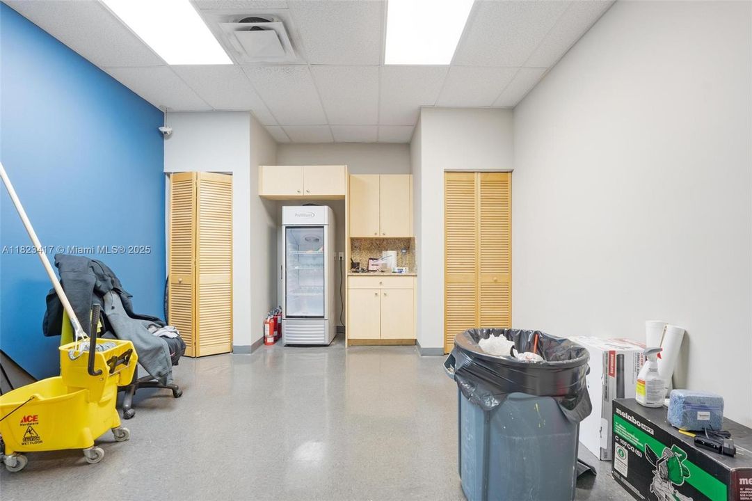 待售: $3,299,000 (0 贝兹, 0 浴室, 0 平方英尺)