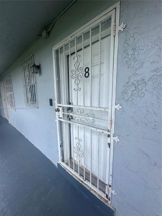 待售: $224,999 (2 贝兹, 1 浴室, 800 平方英尺)