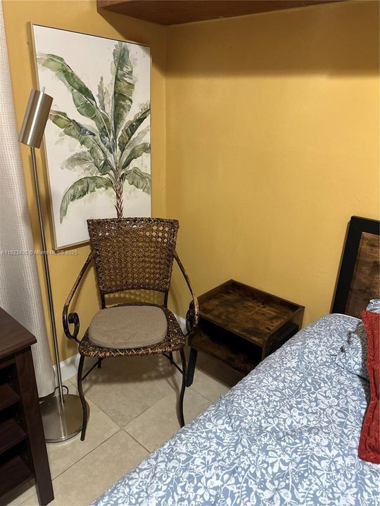 待售: $224,999 (2 贝兹, 1 浴室, 800 平方英尺)