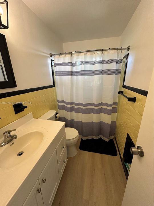 В аренду: $2,990 (3 спален, 1 ванн, 1042 Квадратных фут)
