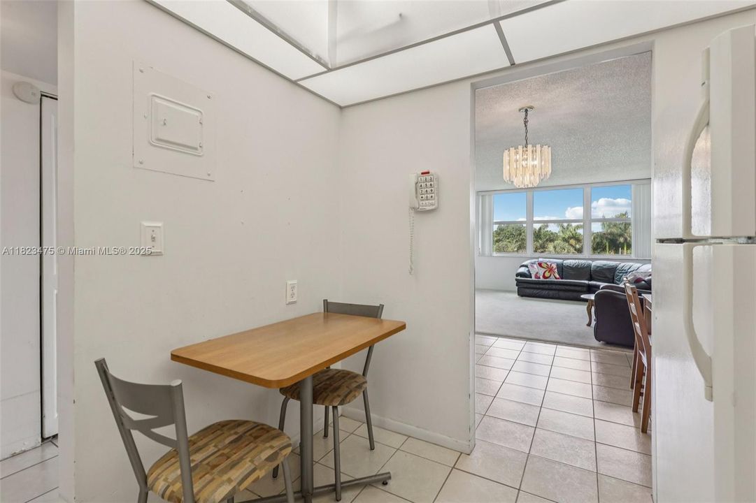 Vendido Recientemente: $105,000 (1 camas, 1 baños, 740 Pies cuadrados)