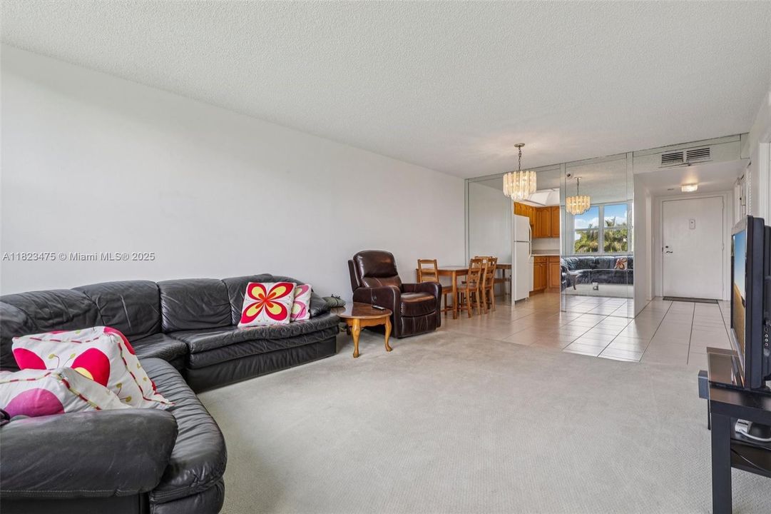 Vendido Recientemente: $105,000 (1 camas, 1 baños, 740 Pies cuadrados)