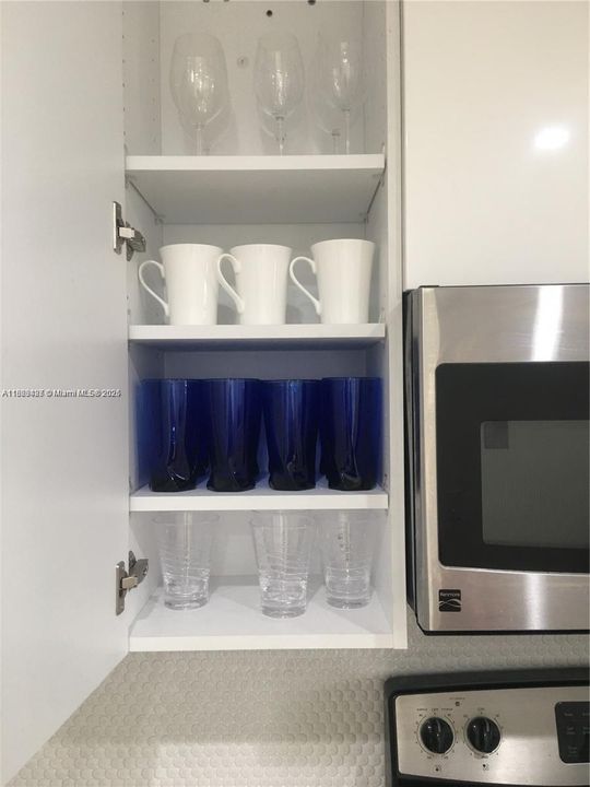 For Rent: $2,075 (2 beds, 2 baths, 1078 Square Feet)