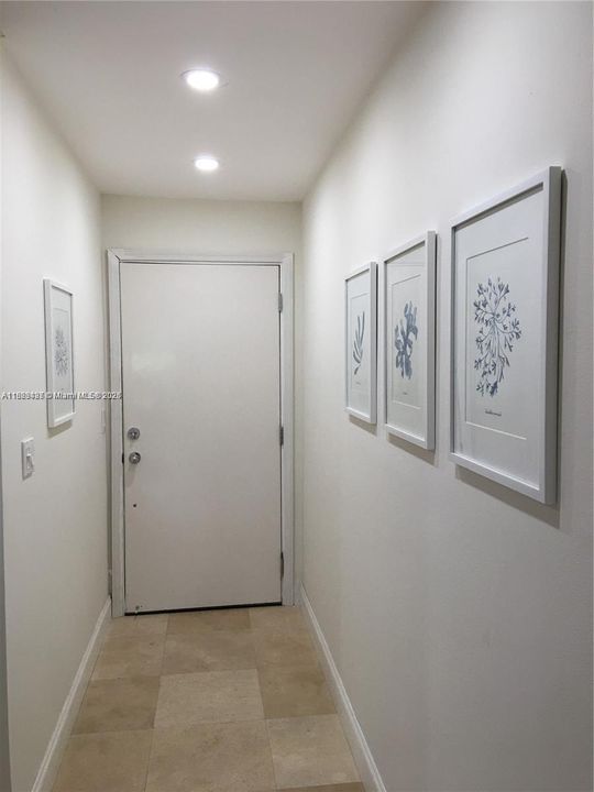 For Rent: $2,075 (2 beds, 2 baths, 1078 Square Feet)