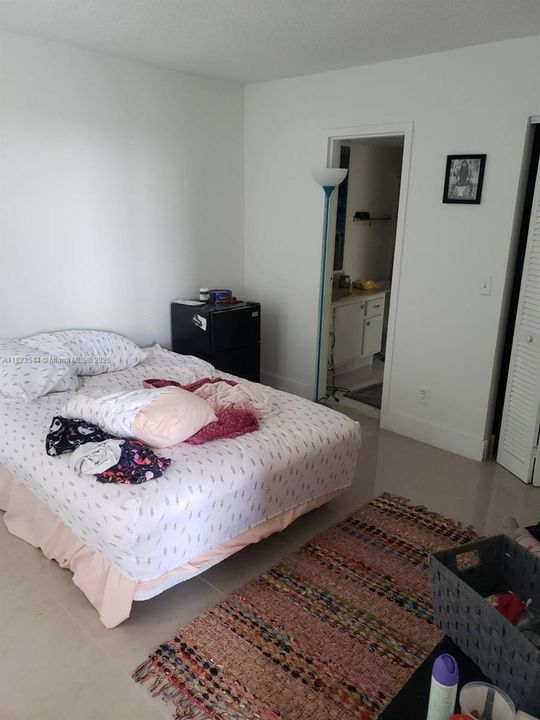 待售: $219,000 (2 贝兹, 2 浴室, 1050 平方英尺)