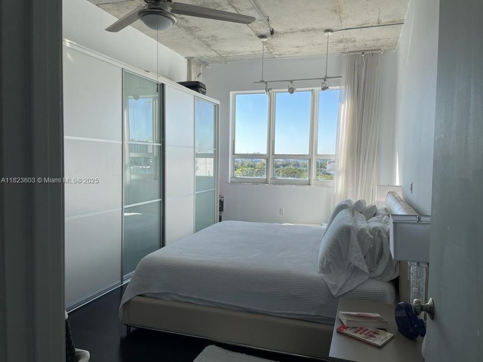 Recently Sold: $379,900 (1 beds, 1 baths, 794 Square Feet)