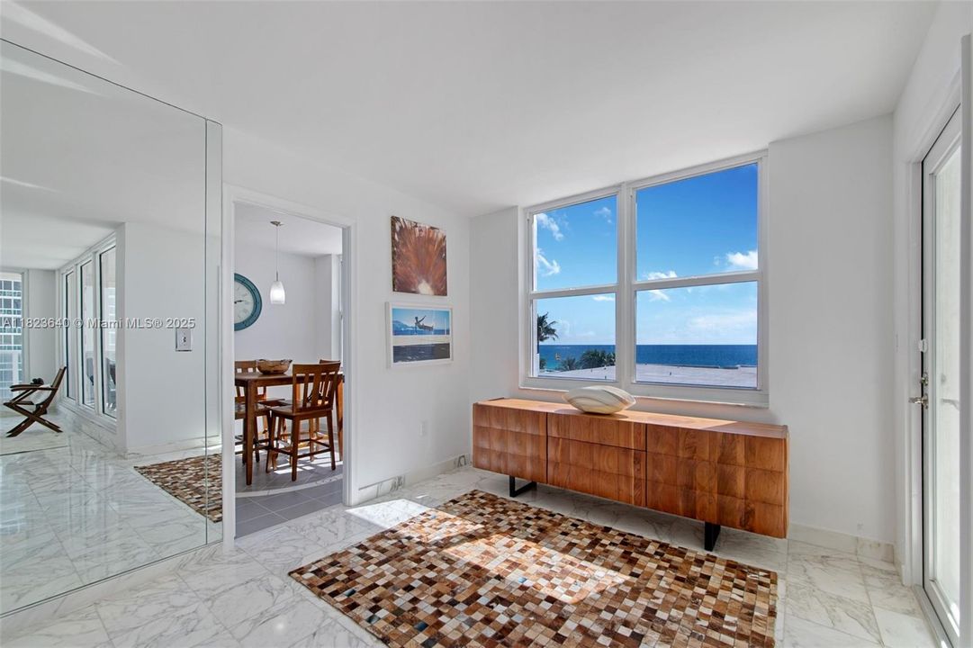 待售: $790,000 (2 贝兹, 2 浴室, 1868 平方英尺)