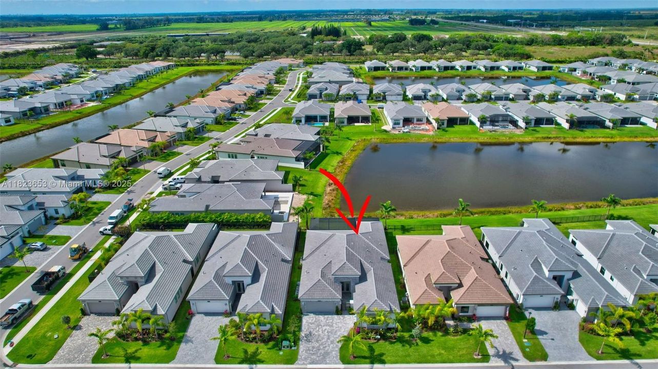 最近售出: $2,199,000 (3 贝兹, 3 浴室, 2959 平方英尺)