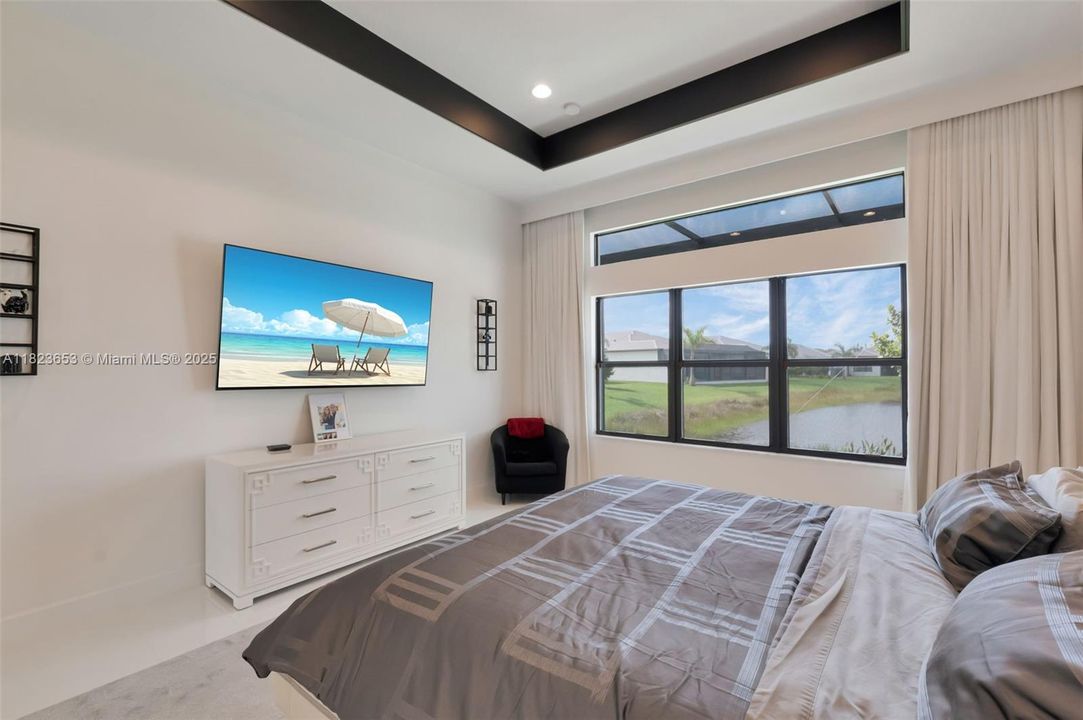 最近售出: $2,199,000 (3 贝兹, 3 浴室, 2959 平方英尺)