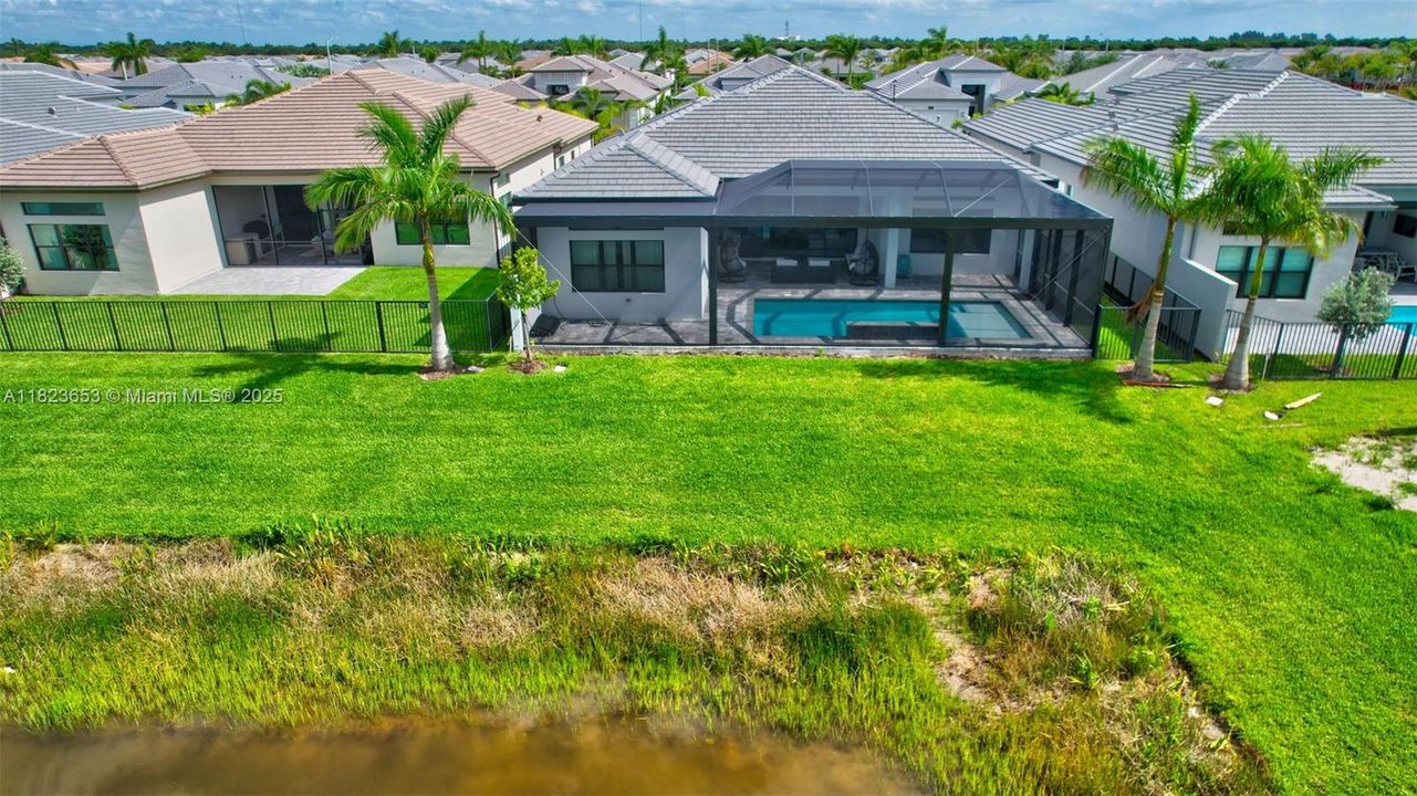 最近售出: $2,199,000 (3 贝兹, 3 浴室, 2959 平方英尺)