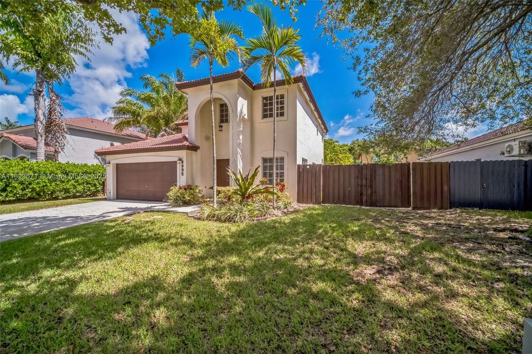 Recently Sold: $630,000 (4 beds, 3 baths, 2098 Square Feet)