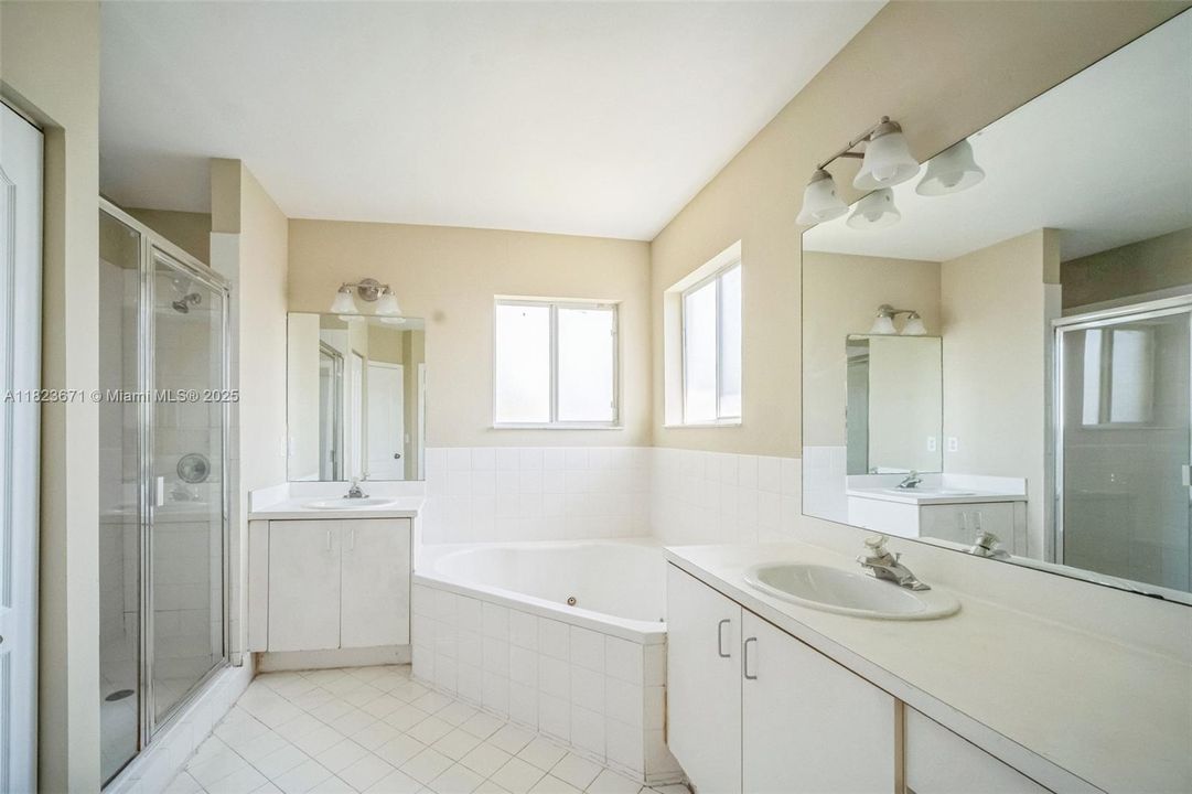 Recently Sold: $630,000 (4 beds, 3 baths, 2098 Square Feet)