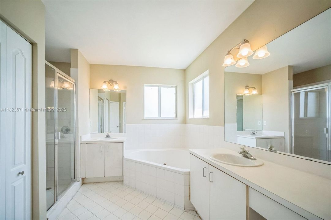 Recently Sold: $630,000 (4 beds, 3 baths, 2098 Square Feet)