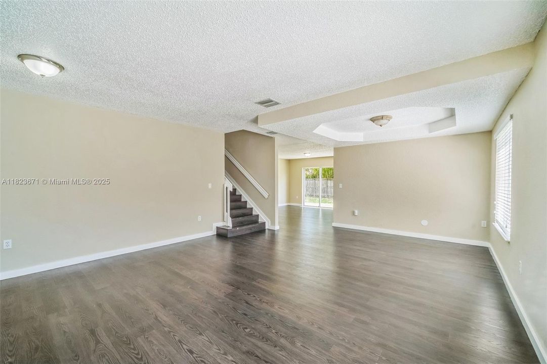 Recently Sold: $630,000 (4 beds, 3 baths, 2098 Square Feet)