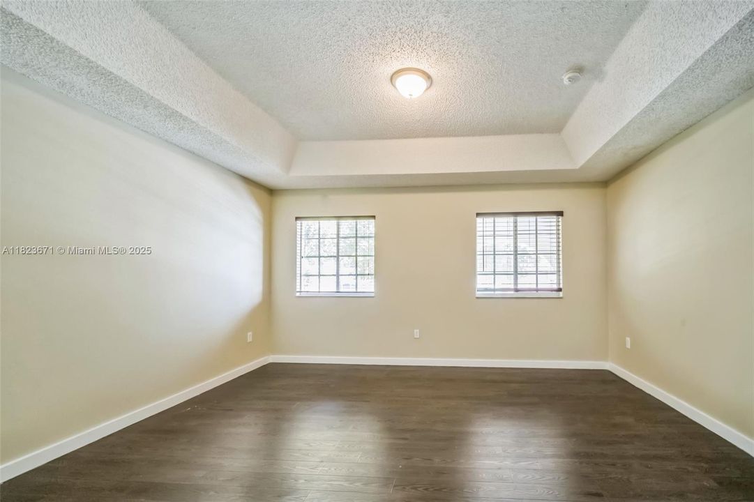 Recently Sold: $630,000 (4 beds, 3 baths, 2098 Square Feet)