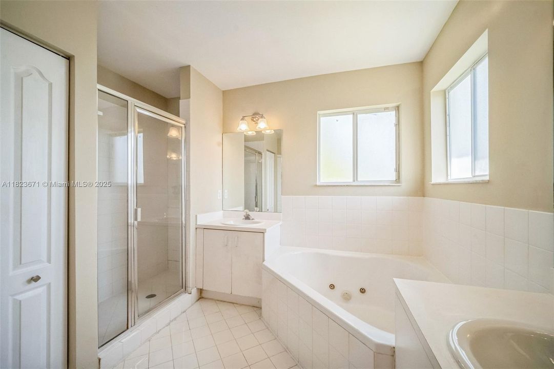 Recently Sold: $630,000 (4 beds, 3 baths, 2098 Square Feet)