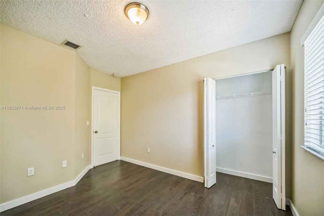 Recently Sold: $630,000 (4 beds, 3 baths, 2098 Square Feet)