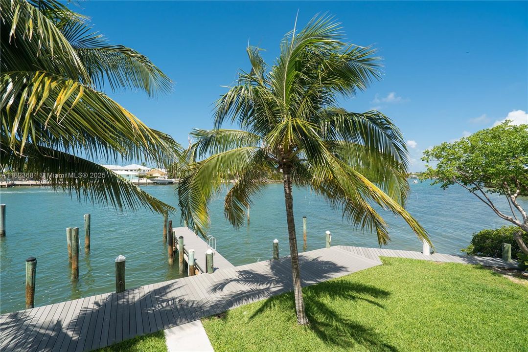 En Venta: $1,465,000 (2 camas, 2 baños, 1838 Pies cuadrados)