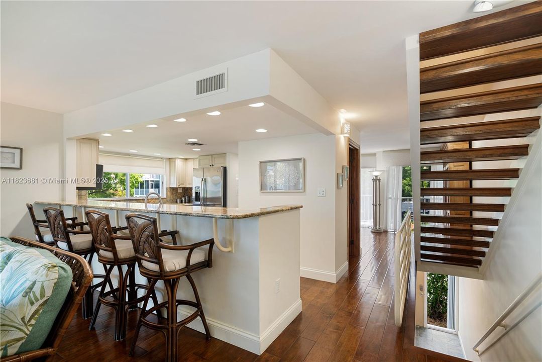 En Venta: $1,465,000 (2 camas, 2 baños, 1838 Pies cuadrados)