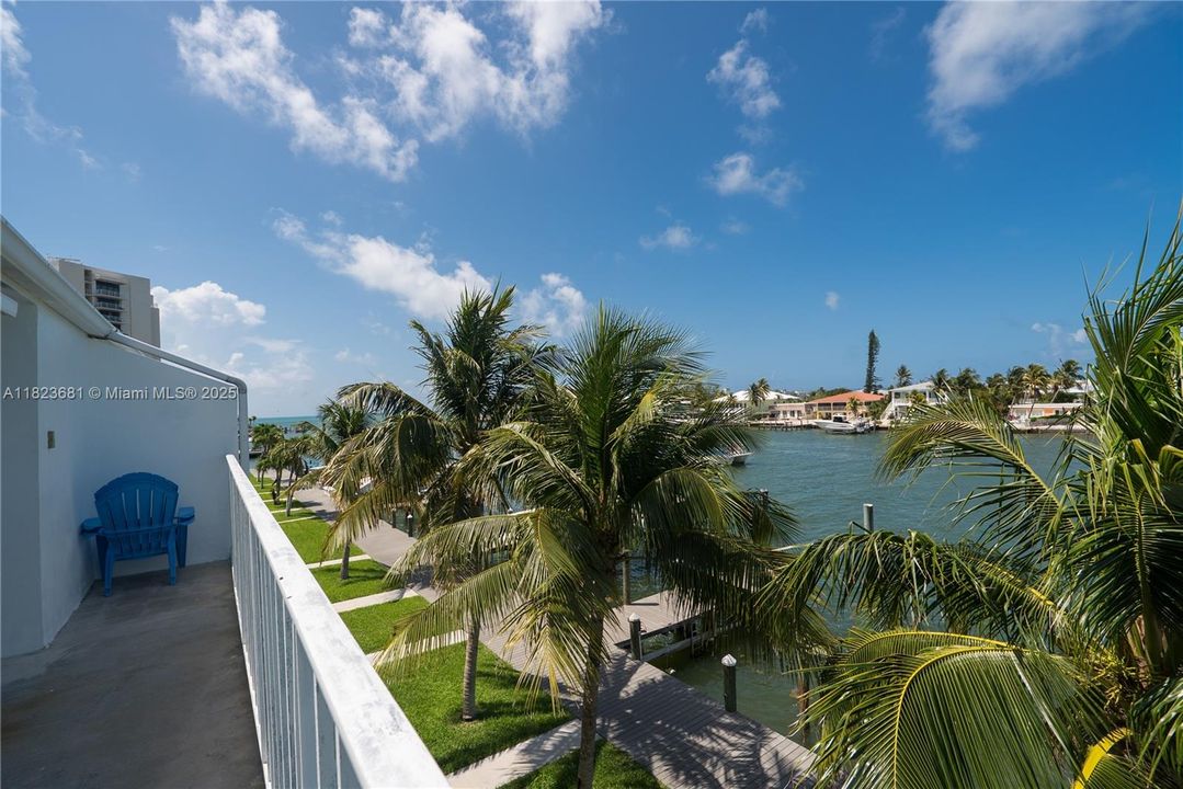 En Venta: $1,465,000 (2 camas, 2 baños, 1838 Pies cuadrados)