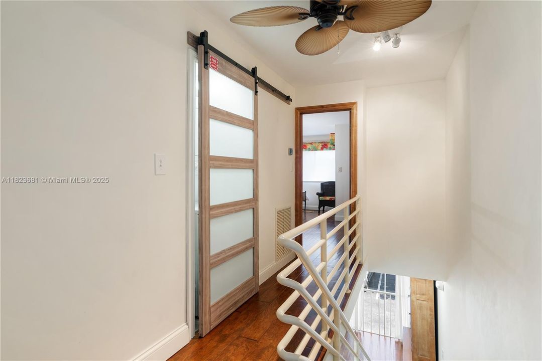 En Venta: $1,465,000 (2 camas, 2 baños, 1838 Pies cuadrados)