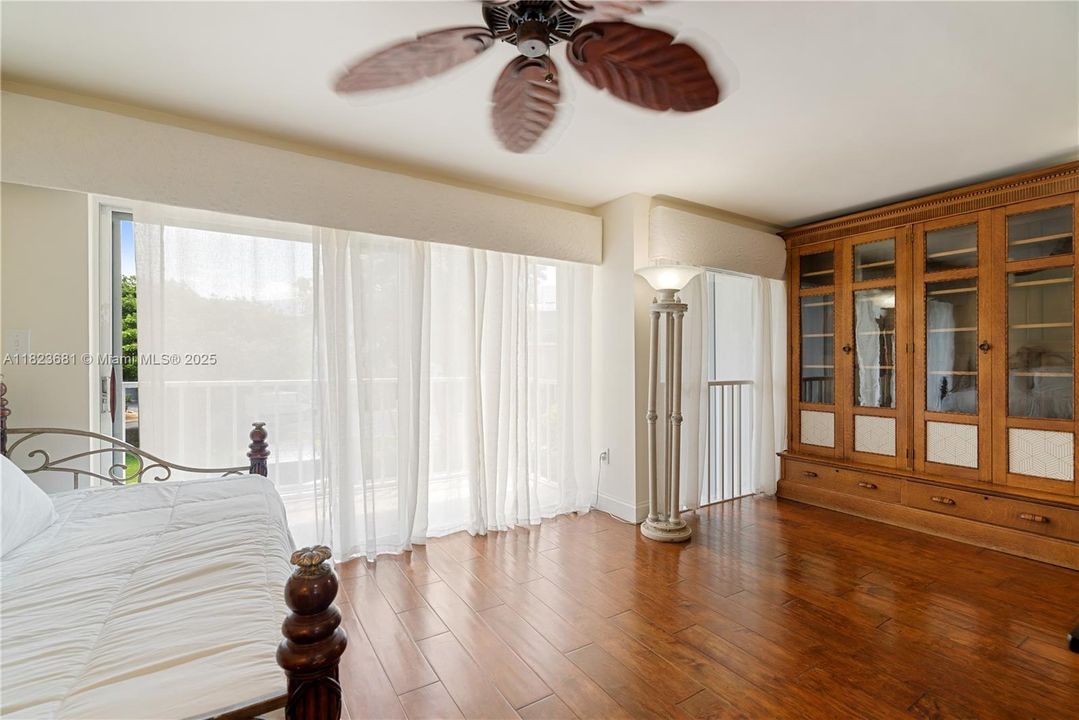 En Venta: $1,465,000 (2 camas, 2 baños, 1838 Pies cuadrados)