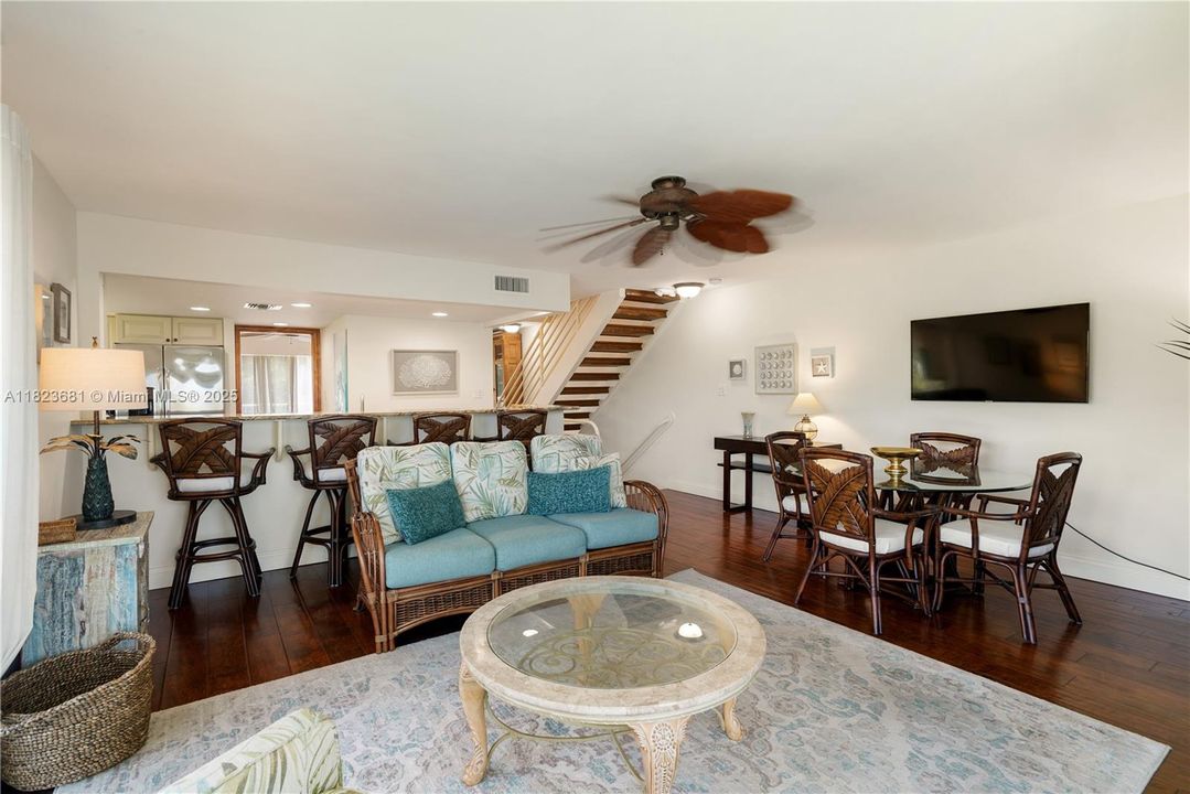 En Venta: $1,465,000 (2 camas, 2 baños, 1838 Pies cuadrados)