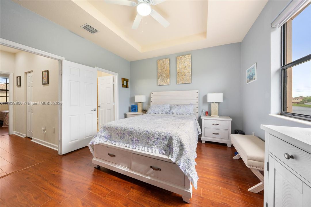 Недавно продано: $345,000 (2 спален, 2 ванн, 1224 Квадратных фут)