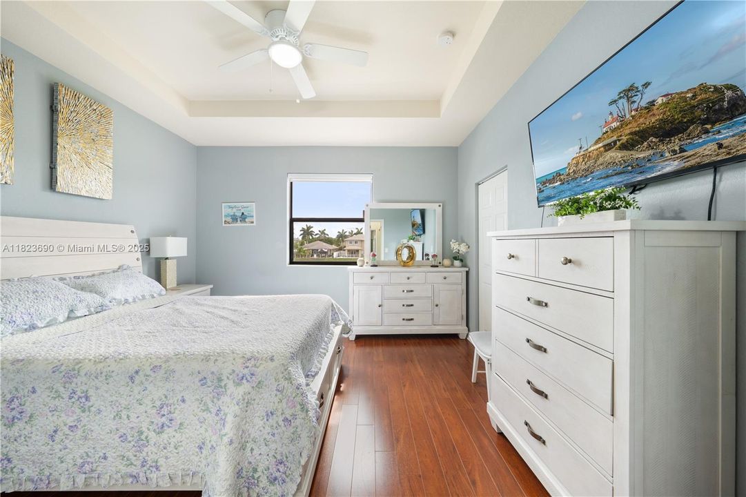 Недавно продано: $345,000 (2 спален, 2 ванн, 1224 Квадратных фут)