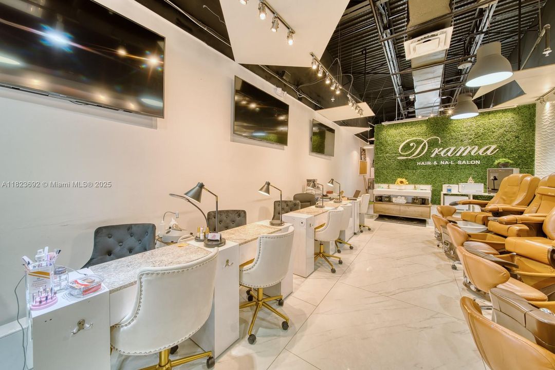 最近售出: $55,000 (0 贝兹, 0 浴室, 0 平方英尺)