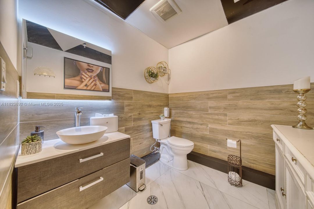 最近售出: $55,000 (0 贝兹, 0 浴室, 0 平方英尺)