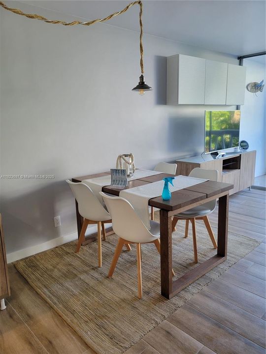 For Rent: $3,500 (1 beds, 1 baths, 531 Square Feet)
