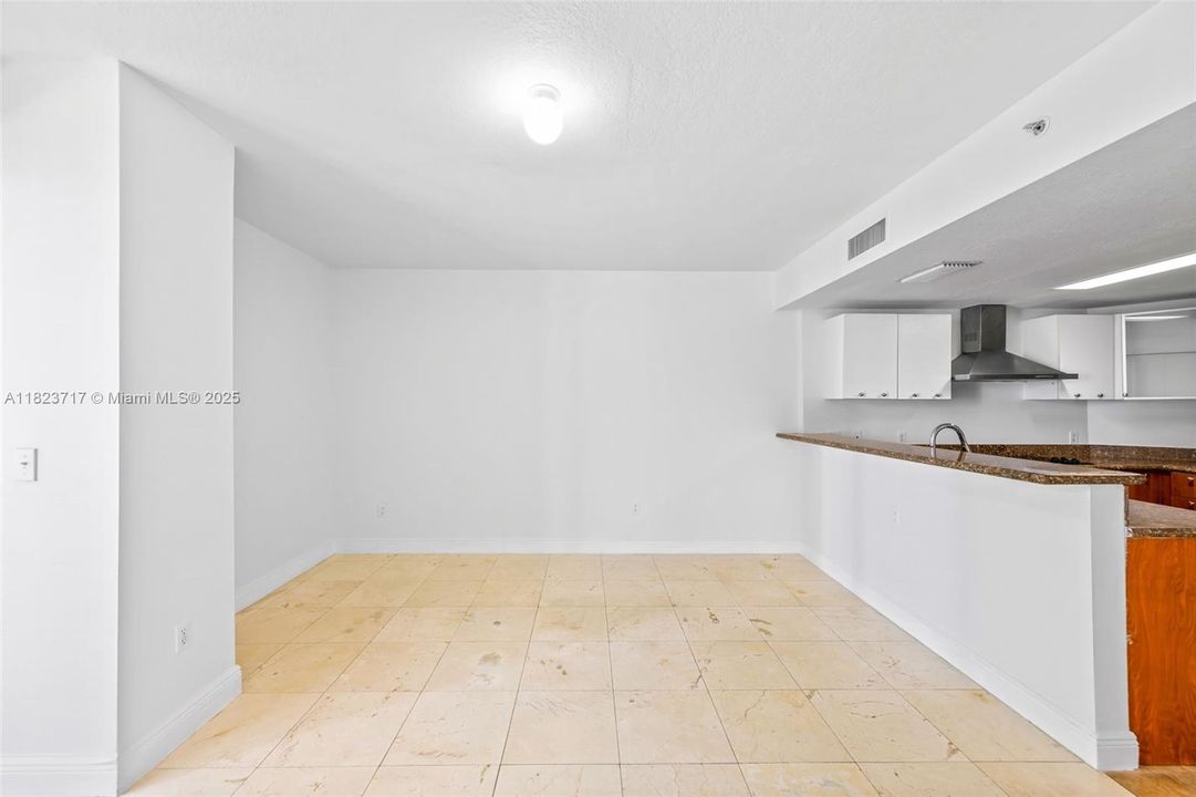 На продажу: $410,000 (1 спален, 1 ванн, 630 Квадратных фут)