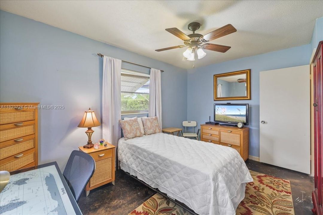 Недавно продано: $215,000 (2 спален, 1 ванн, 1117 Квадратных фут)