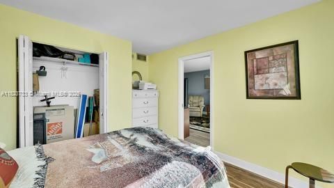 Recently Sold: $310,000 (2 beds, 2 baths, 1130 Square Feet)