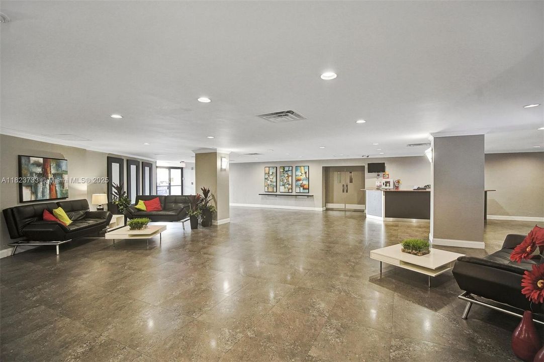 Recently Sold: $310,000 (2 beds, 2 baths, 1130 Square Feet)