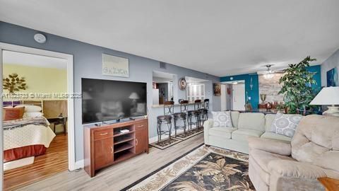 Recently Sold: $310,000 (2 beds, 2 baths, 1130 Square Feet)