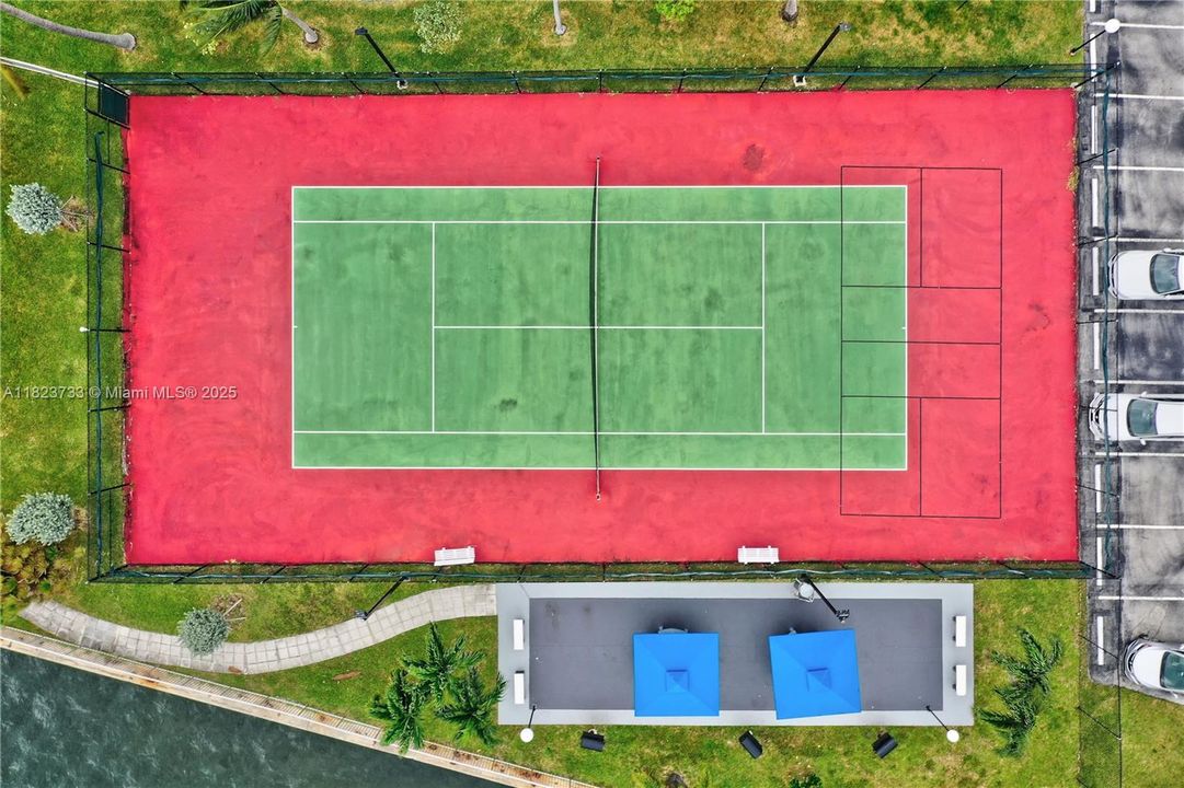 Recently Sold: $310,000 (2 beds, 2 baths, 1130 Square Feet)