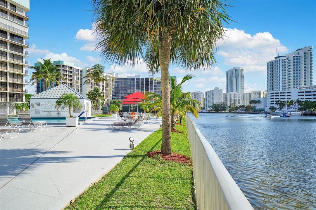 Recently Sold: $310,000 (2 beds, 2 baths, 1130 Square Feet)