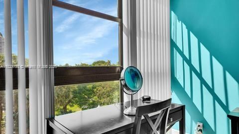 Recently Sold: $310,000 (2 beds, 2 baths, 1130 Square Feet)