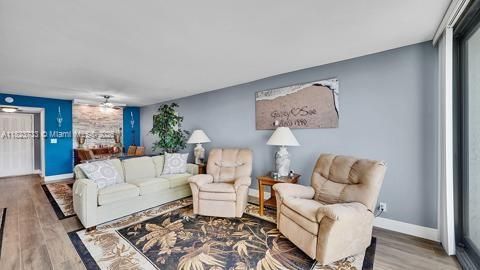 Recently Sold: $310,000 (2 beds, 2 baths, 1130 Square Feet)