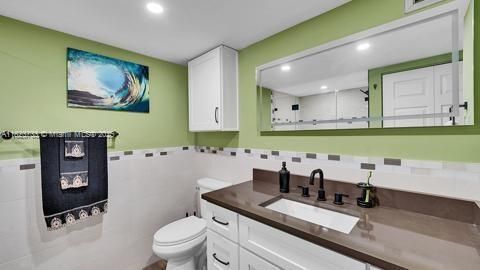 Recently Sold: $310,000 (2 beds, 2 baths, 1130 Square Feet)