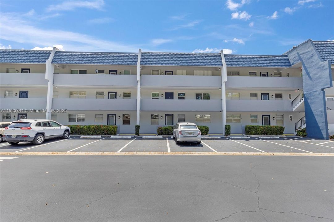 待售: $140,000 (2 贝兹, 2 浴室, 930 平方英尺)