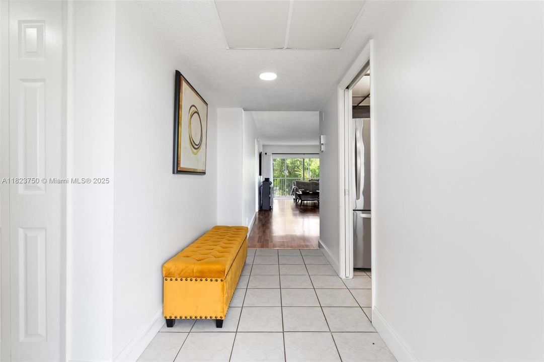 For Sale: $148,900 (1 beds, 1 baths, 900 Square Feet)