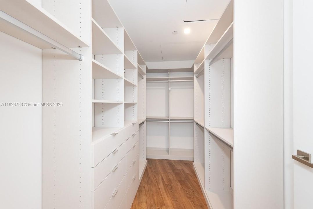 На продажу: $4,400,000 (3 спален, 3 ванн, 2496 Квадратных фут)