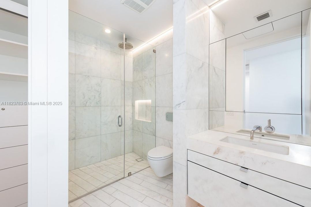 На продажу: $4,400,000 (3 спален, 3 ванн, 2496 Квадратных фут)