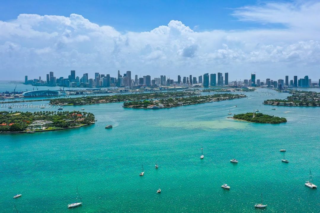 На продажу: $4,400,000 (3 спален, 3 ванн, 2496 Квадратных фут)